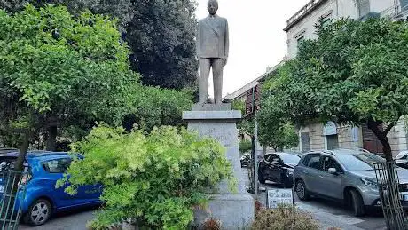 Photo de Gaetano Martino Statue