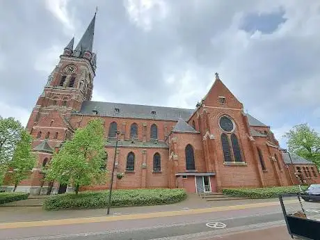 Photo de Onze-Lieve-Vrouw-Hemelvaartkerk Arendonk