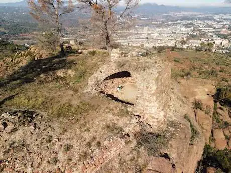 Castell de Rosanes. Ruïnes