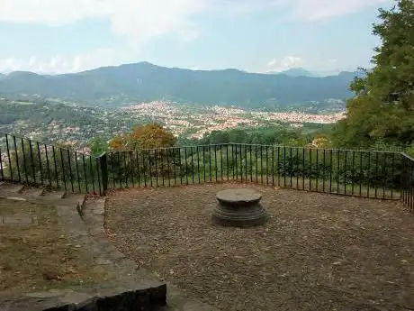 Photo de Tower of Adalberto