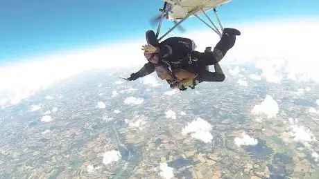 Photo de Saut en parachute Toulouse - Parachutisme occitan