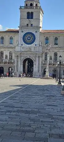 Photo de Place des Seigneurs
