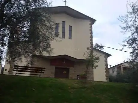 Photo de Chiesa dei SS Vincenzo e Anastasio