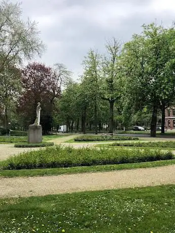 Queen Astrid monument