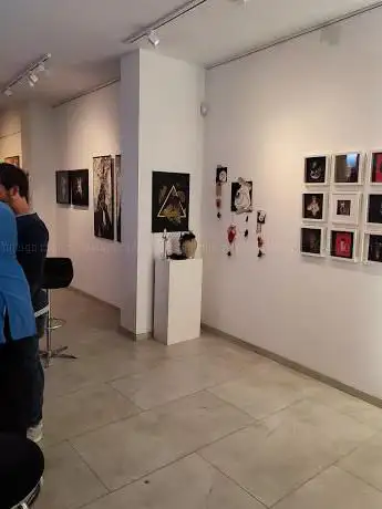 Hôte Gallery
