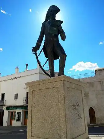 Photo de The statue of General Francisco de Copons