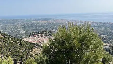 Photo de Hiking to the Sierra de Mijas