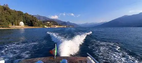 Photo de Taxi Boat Colico - Private Boat Tours