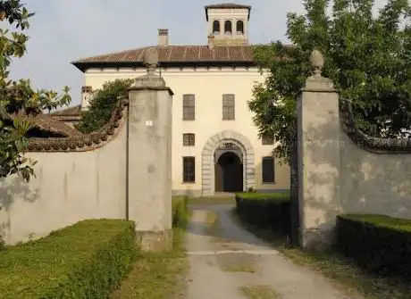 Castello Carcassola