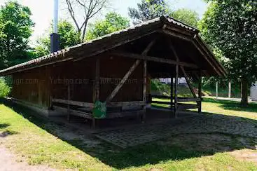Zeltdachhalle