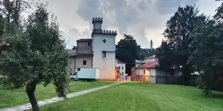 Photo de Torre di Villa Clementi