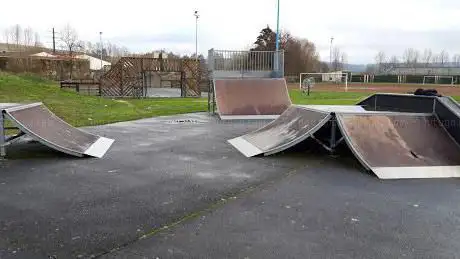 Photo de Skate Park et terrain stabilisé