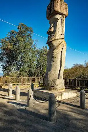 Photo de Statua del Moai - Vitorchiano