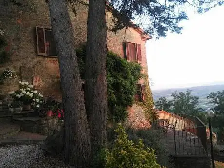 Photo de VERNA  Castello e Chiesa.