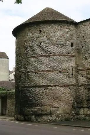 Enceinte romaine de Sens