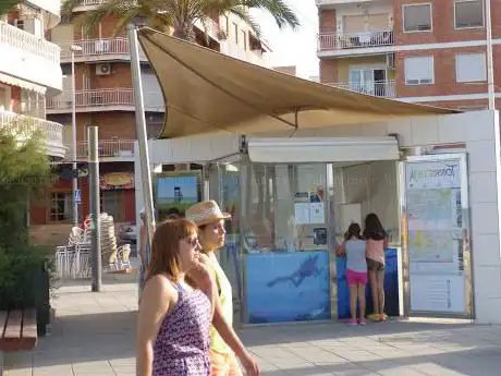 Photo de Torrevieja Tourist Information Point Beach