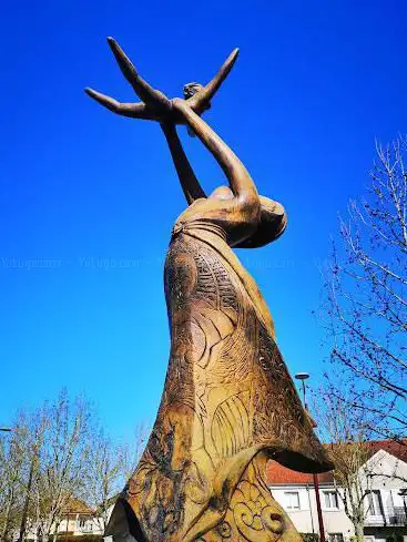 Statue