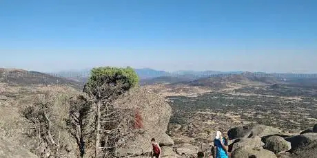 Photo de Machota Baja o Los Tres Ermitaños
