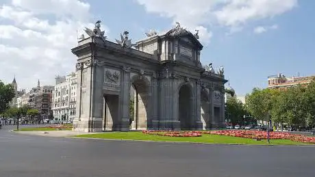 Photo de Cascada Parque El Retiro