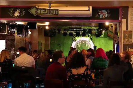 Photo de Mates Rates Comedy Club
