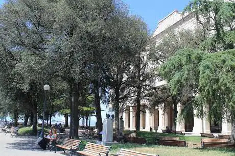Photo de Carducci Gardens