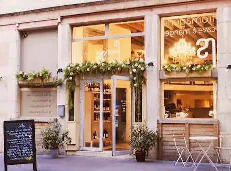 Photo de Wine Tasting LYON | JEANGUYOT Wine Tours