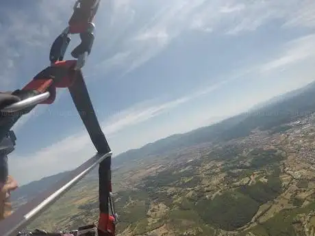 Paragliding Landing - Terminillo ASD Cloud Hunters Club