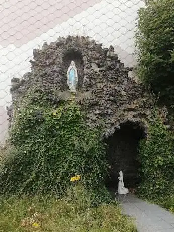 Szűz Mária tiszteletére szobor