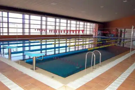 Photo de Pool Cover Sta Maria de Benquerencia