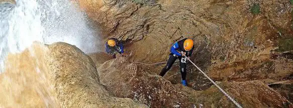 Office Monitors Country Nicois - Canyoning Nice - Climbing Nice
