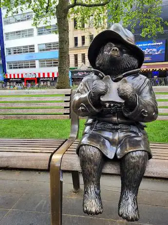 Photo de Paddington Bear Statue