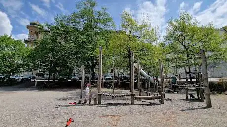 Photo de Spielplatz St. Leonhard