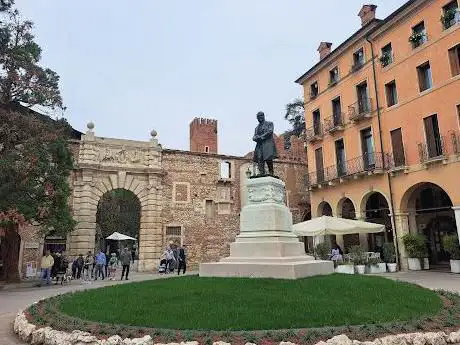 Statue de Fedele Lampertico