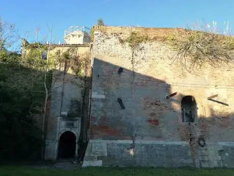 Photo de Castello Della Lupa