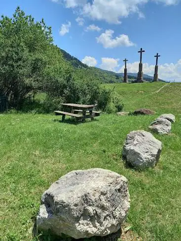 Les Troix Croix