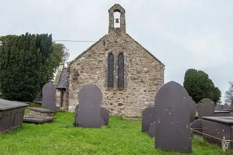 Eglwys Llanfair-is-gaer