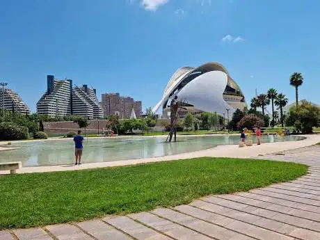 Photo de Instal·lacions dels Jardins del Túria