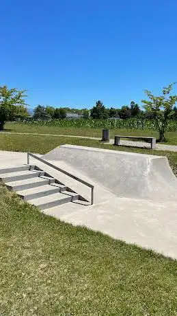 Skatepark Crans-Près-Céligny par Vertical