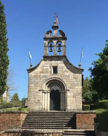 Photo de Igrexa de San Pedro de PortomarÃ­n