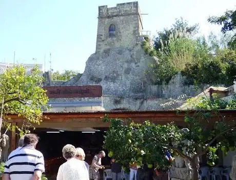 Photo de Chiesina Regina delle Rose