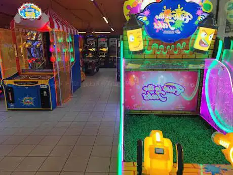 Photo de Sala Giochi Strike!