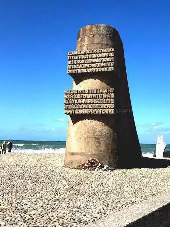 Omaha Beach Memorial
