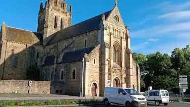 Photo de Basilique Notre Dame d'Avesnières