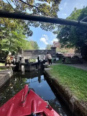 Photo de The Little Trip Boat - at the Aylesbury Basin