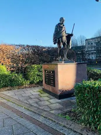 Mahatma Gandhi Statue