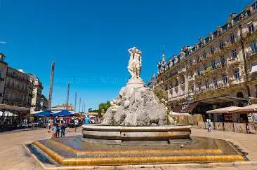 Photo de Fountain of the Three Graces