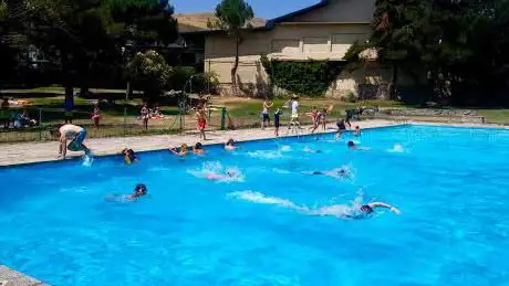 Photo de Piscina de la Cominidad ASR