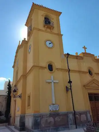 Photo de Templo Parroquial de las tres AvemarÃÂas. Iglesia San Buenaventura Capuchinos.
