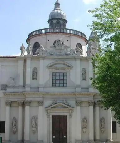 Photo de Chiesa Romena Unita con Roma di Vicenza