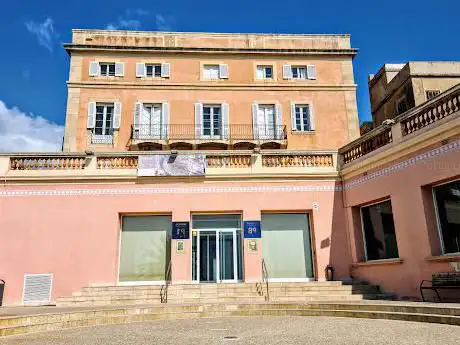 Photo de Edifici Miramar